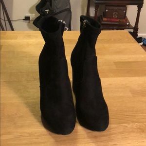 Steve Madden Suede Bootie NWOT